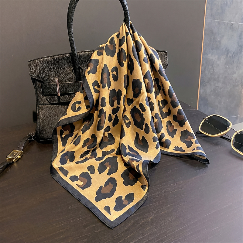 Quadratischer Schal aus 100 %  – Women Bags Daily Use Bewertung und Preis